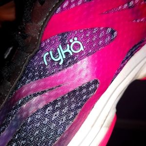 Ryka walking shoes
